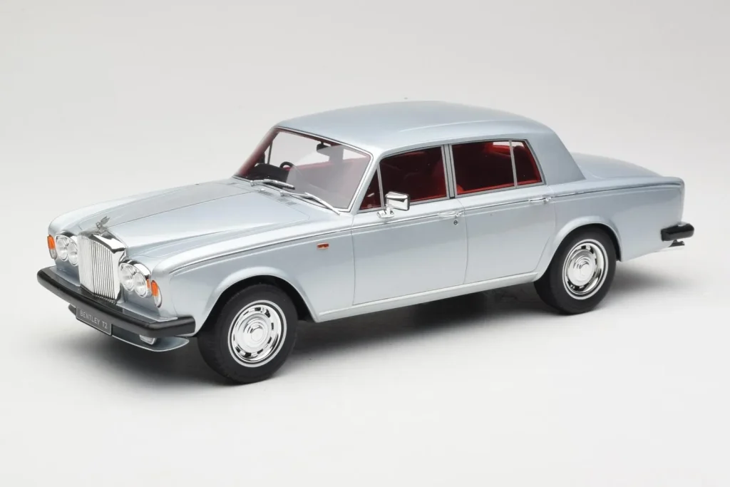 โมเดลรถ 1:18 Bentley T2 สีเงิน GT Spirit (มือสอง)