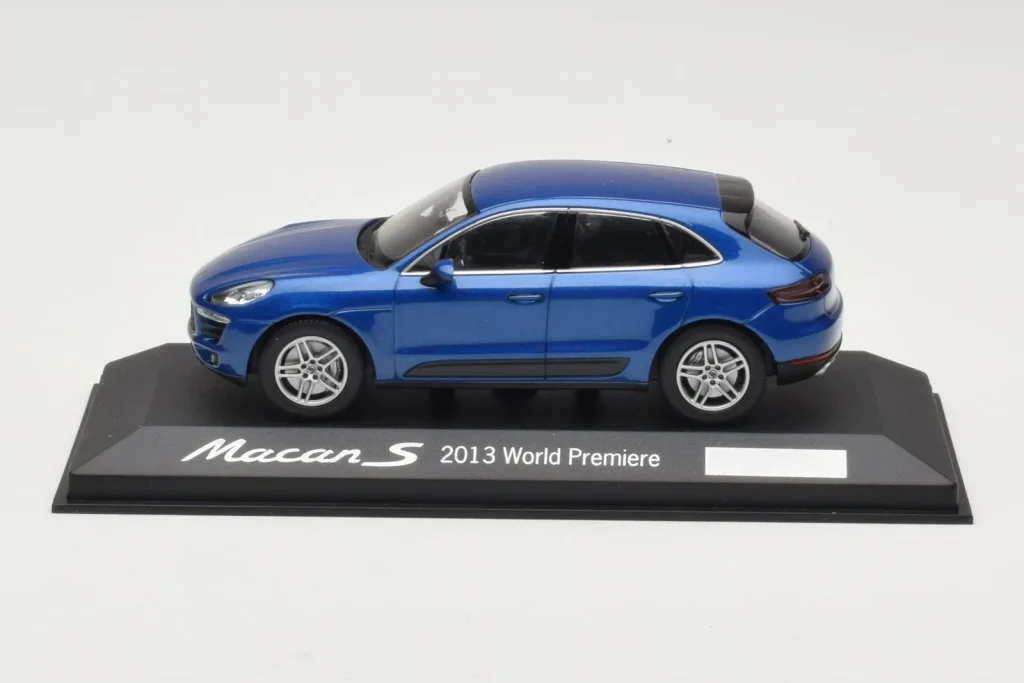 车型 1:43 Porsche Macan 95B S Blue World Premiere Minichamps