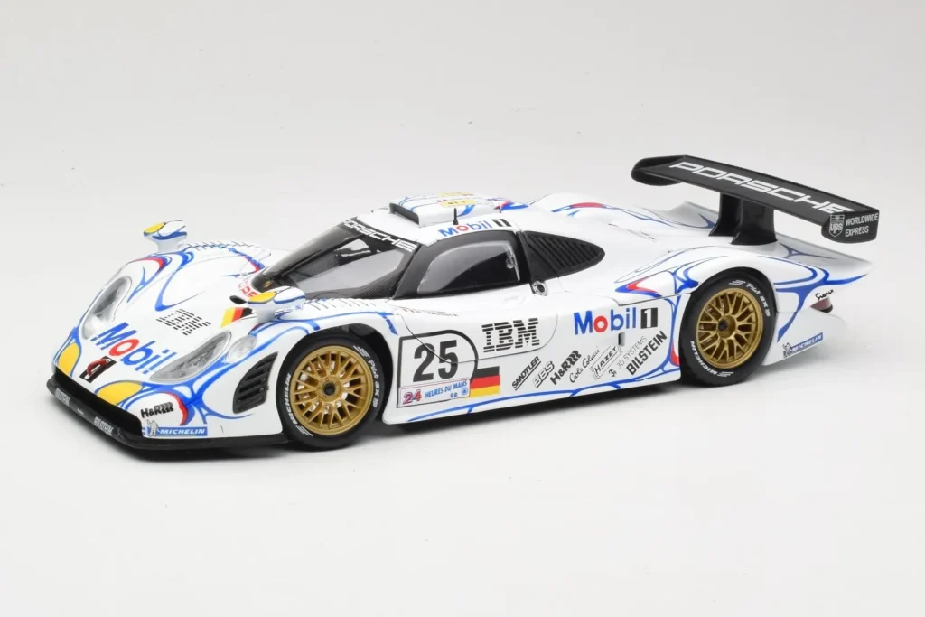 车型 1:18 Porsche 911 GT1 #25 Porsche AG U. Alzen / J. Muller / B. Wollek 24 Hours of Le Mans 年 1998 Maisto