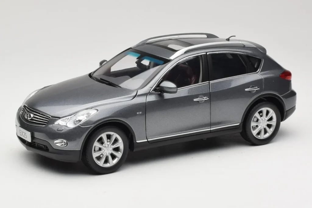โมเดลรถ 1:18 Infiniti EX25 J50 สีเทาเมทัลลิก Paudi Model (มือสอง)