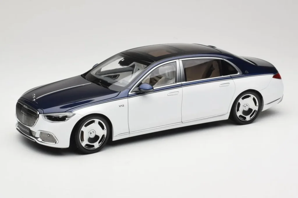 โมเดลรถ 1:18 Mercedes Maybach S-Class Z223 Nautical Blue Diamond White Almost Real