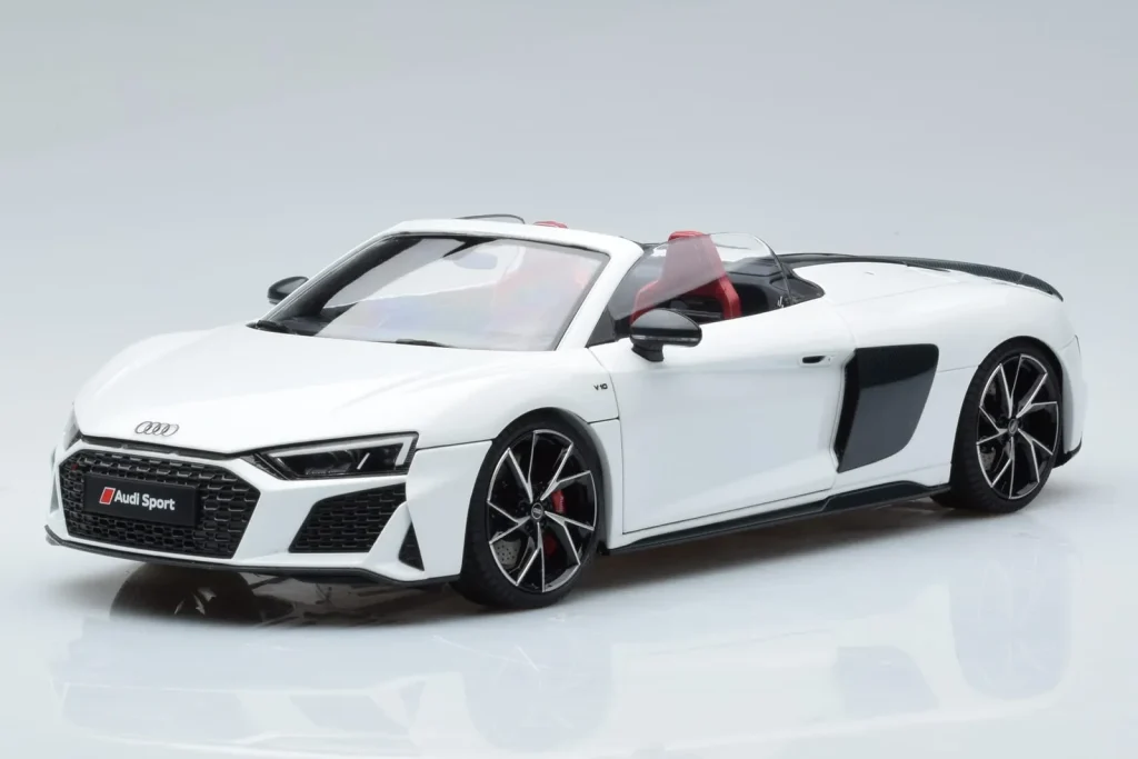 Model 1:18 Audi R8 Spyder Performance white Kengfai