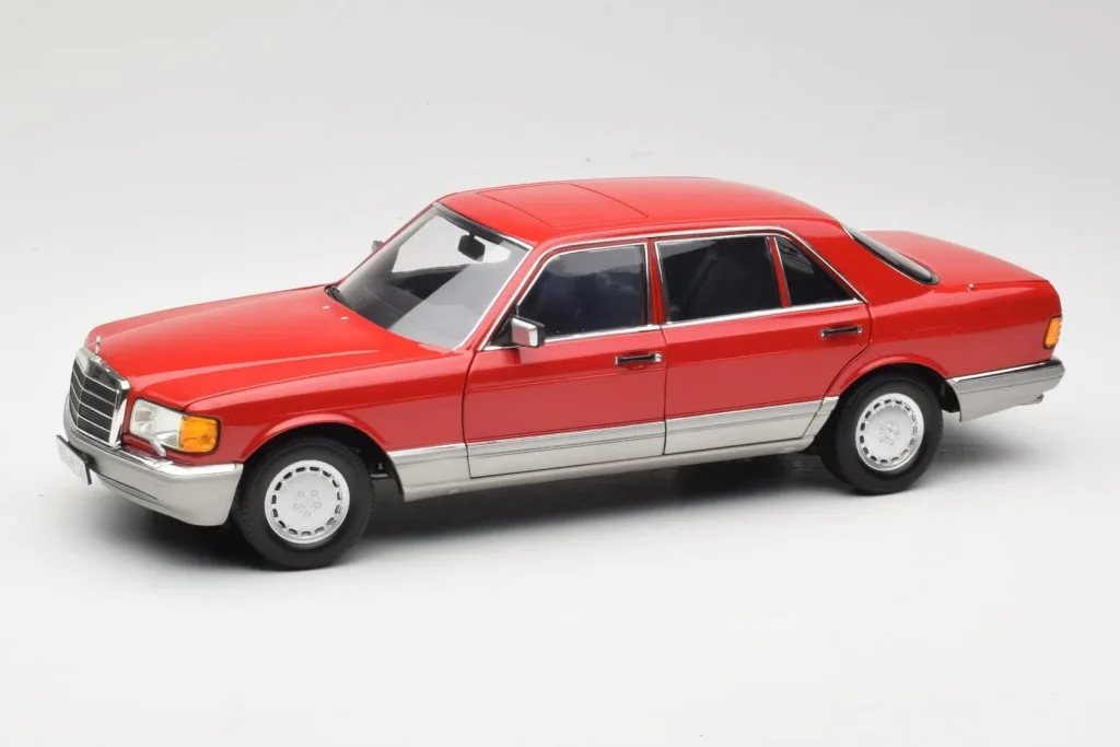 โมเดลรถ 1:18 Mercedes 560 SEL W126 สีแดง Norev (มือสอง)