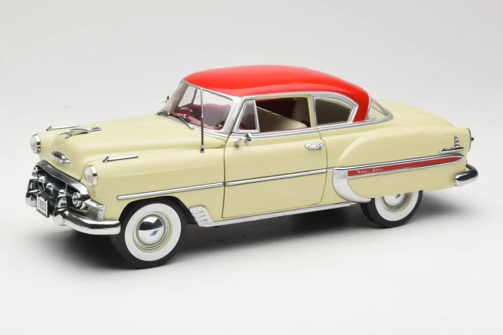 โมเดลรถ 1:18 Chevrolet Bel Air สีเบจ Sun Star (มือสอง)