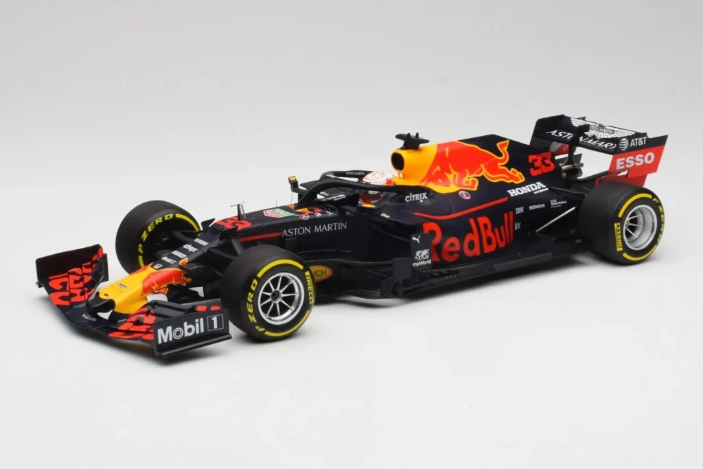 โมเดลรถ 1:18 Aston Martin Red Bull Racing RB15 #33 M. Verstappen Winner Brazil GP ปี 2019 Minichamps (มือสอง)