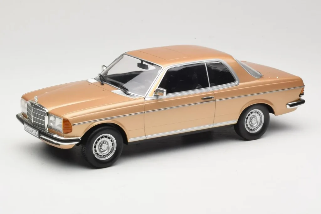 โมเดลรถ 1:18 Mercedes 280 CE C123 สีทอง Norev (มือสอง)
