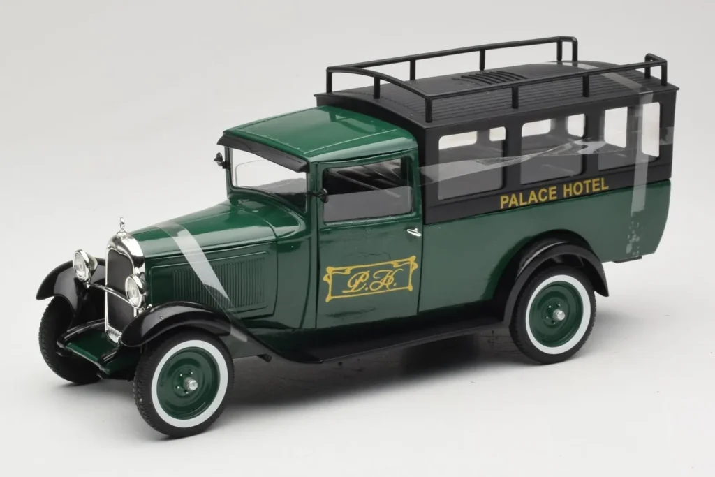 โมเดลรถ 1:18 Citroen C4 F Palace Hotel สีเขียว Solido (มือสอง)