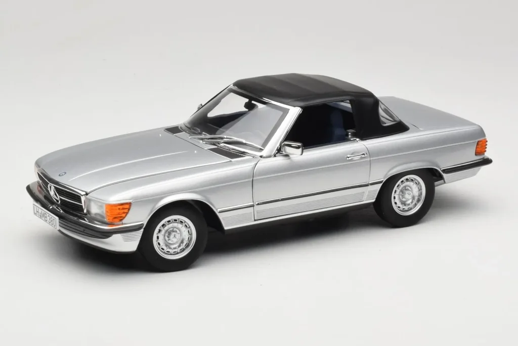车型 1:18 Mercedes R107 380 SL 银色 Norev