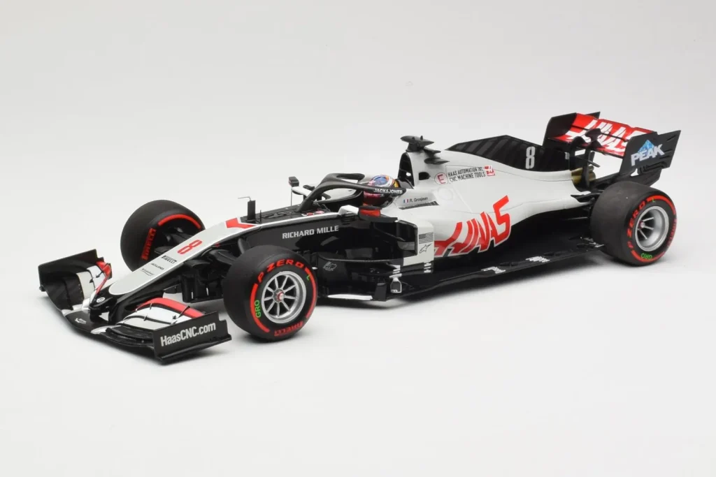 โมเดลรถ 1:18 Haas VF-20 #8 R. Grosjean Bahrain GP ปี 2020 Minichamps (มือสอง)