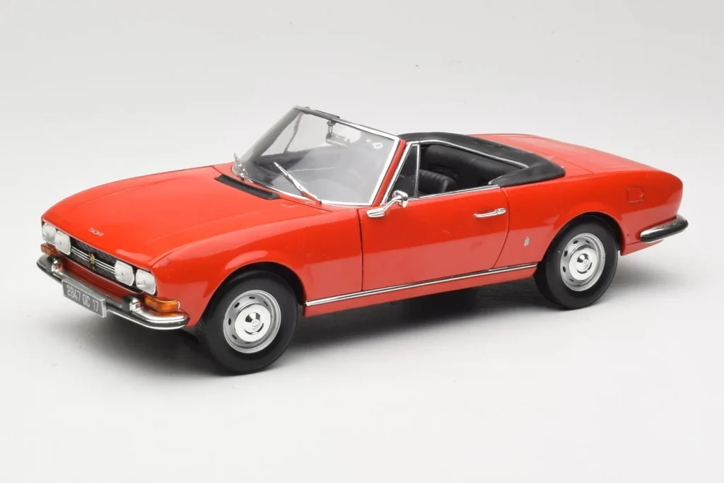 Model 1:18 Peugeot 504 Cabriolet red Norev