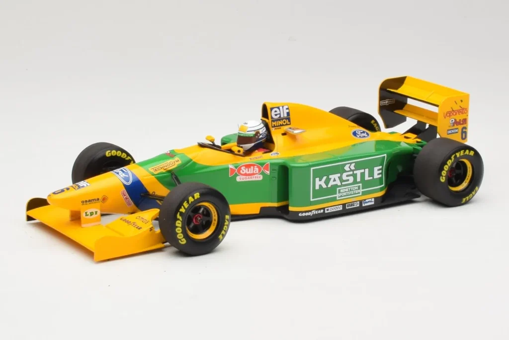 โมเดลรถ 1:18 Benetton Ford B193B #5 R. Patrese 3rd Place British GP ปี 1993 Minichamps (มือสอง)