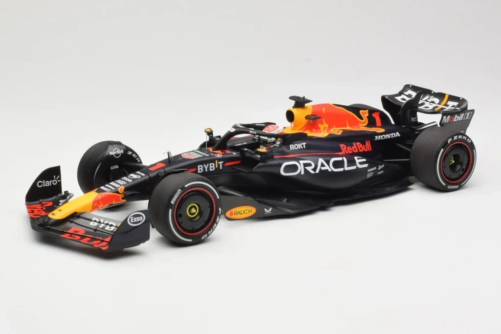 โมเดลรถ 1:18 Red Bull Racing RB19 #1 M. Verstappen Winner Spanish GP ปี 2023 Minichamps (มือสอง)