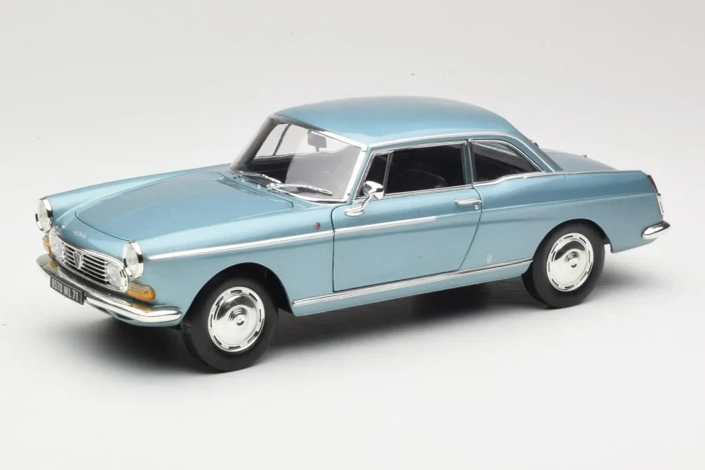 โมเดลรถ 1:18 Peugeot 404 Coupe สีน้ำเงิน Norev (มือสอง)