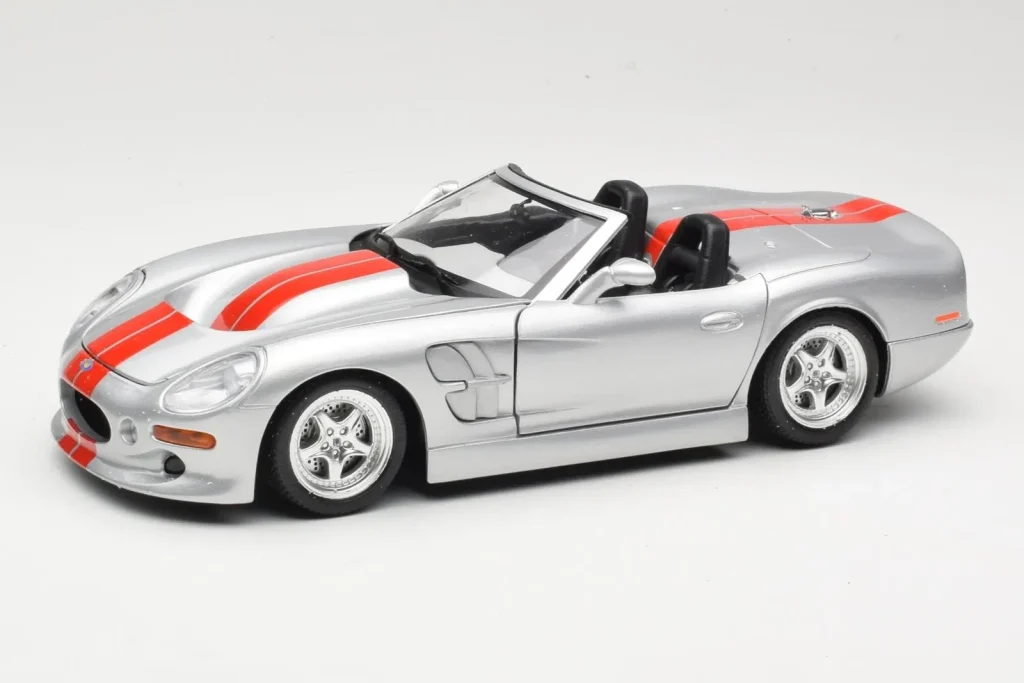 โมเดลรถ 1:18 Shelby Series 1 สีเงิน Bburago (มือสอง)