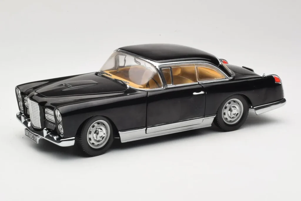 โมเดลรถ 1:18 Facel Vega HK500 สีดำ Sun Star (มือสอง)
