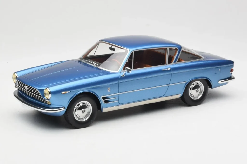 โมเดลรถ 1:18 Fiat 2300 S Coupe สีน้ำเงิน BoS Models (มือสอง)