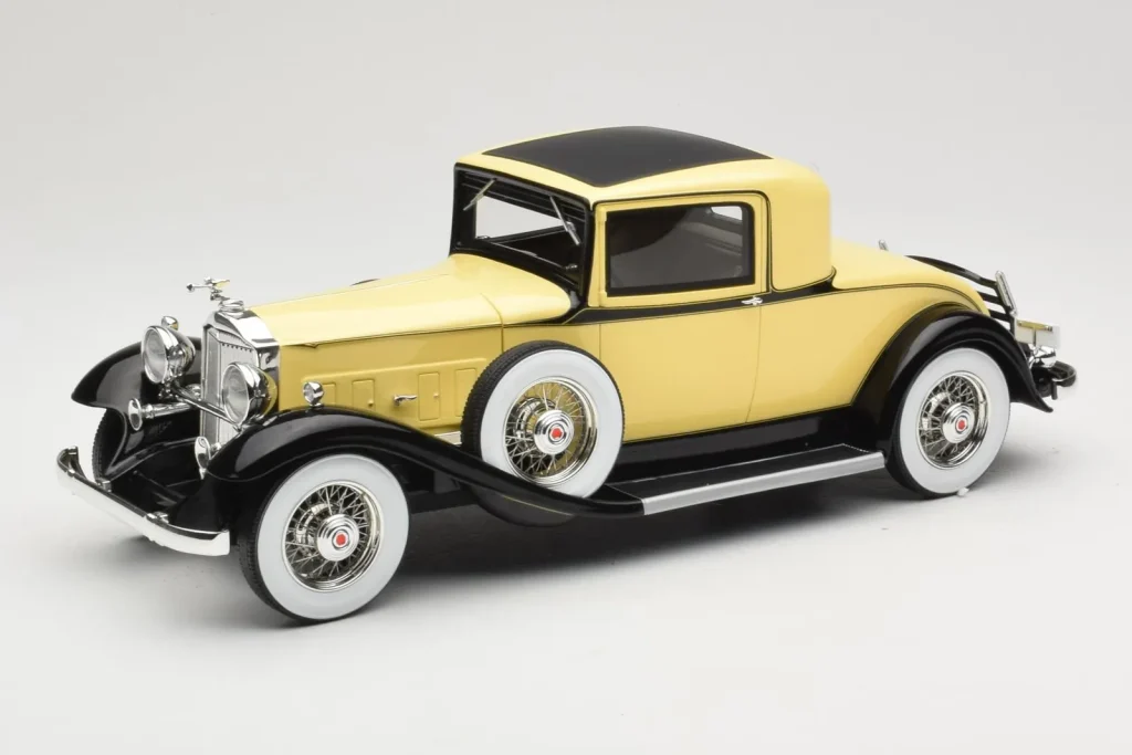 โมเดลรถ 1:18 Packard 902 Standard Eight Coupe สีเหลือง BoS Models (มือสอง)