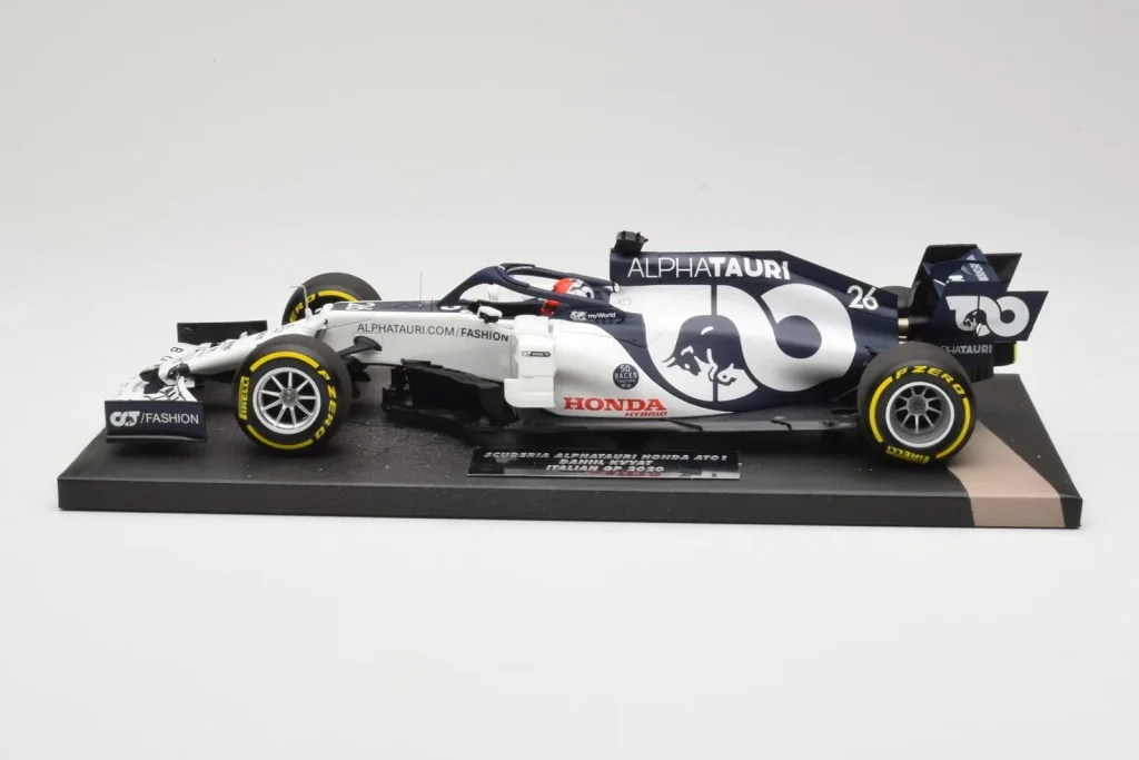 โมเดลรถ 1:18 AlphaTauri Honda AT01 #26 D. Kvyat Italian GP ปี 2020 Minichamps (มือสอง)