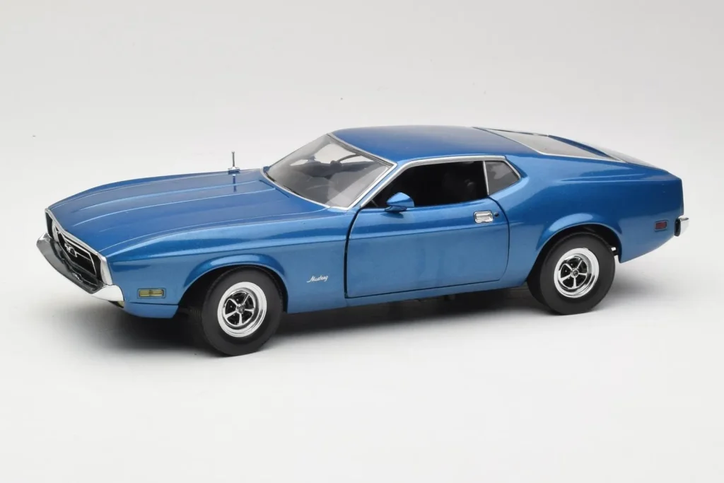Model 1:18 Ford Mustang SportsRoof blue Sun Star
