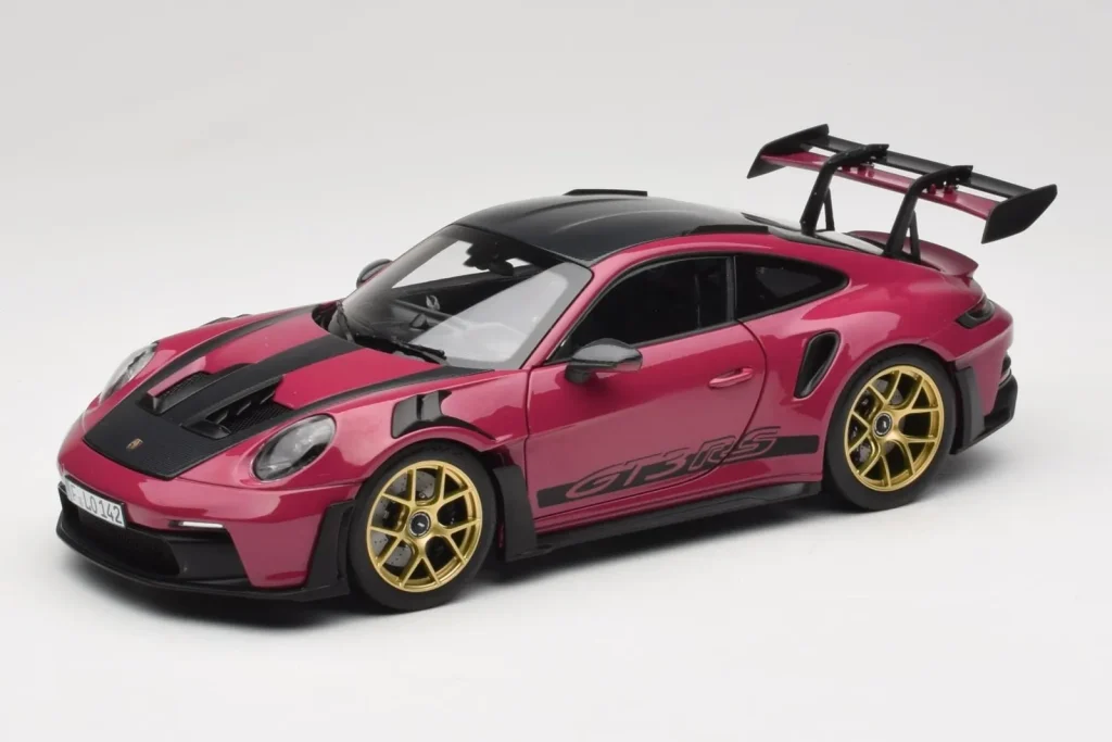 โมเดลรถ 1:18 Porsche 911 992 GT3 RS Weissach Package Ruby Star Norev