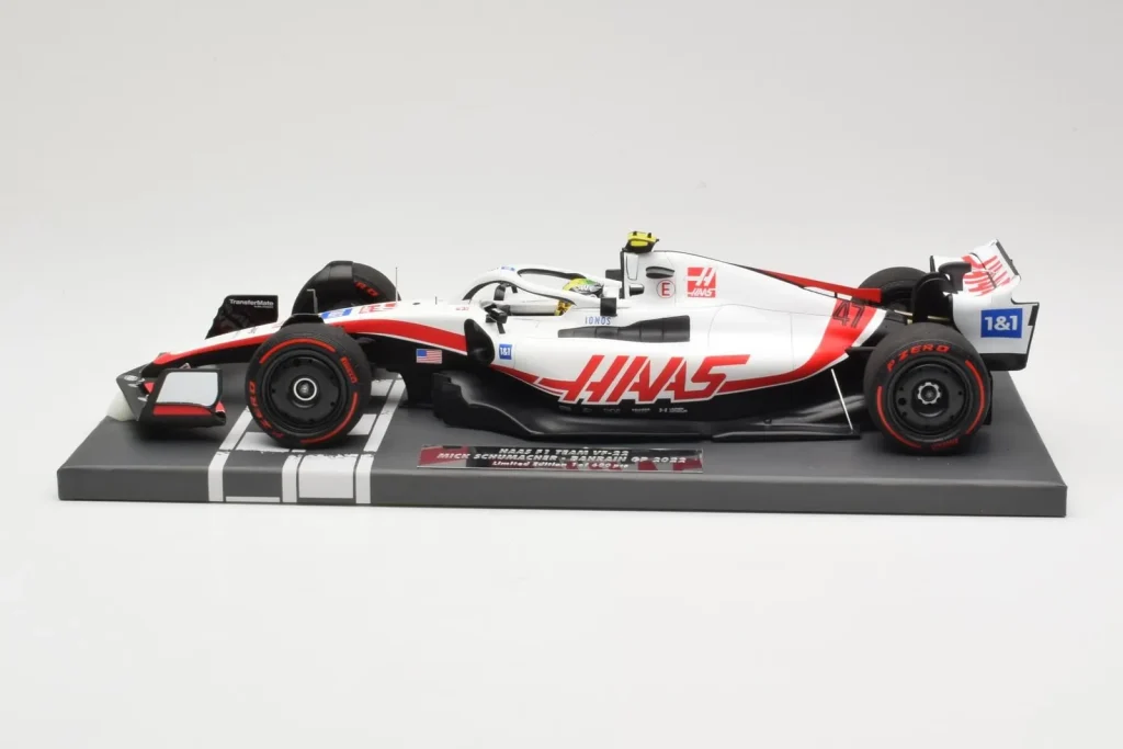 โมเดลรถ 1:18 Haas VF-22 #47 M. Schumacher Bahrain GP ปี 2022 Minichamps [117220147] (มือสอง)