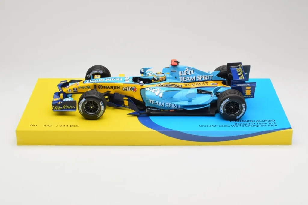 Model 1:18 Renault R26 #1 F. Alonso F1 World Champion Brazilian GP year 2006 Minichamps