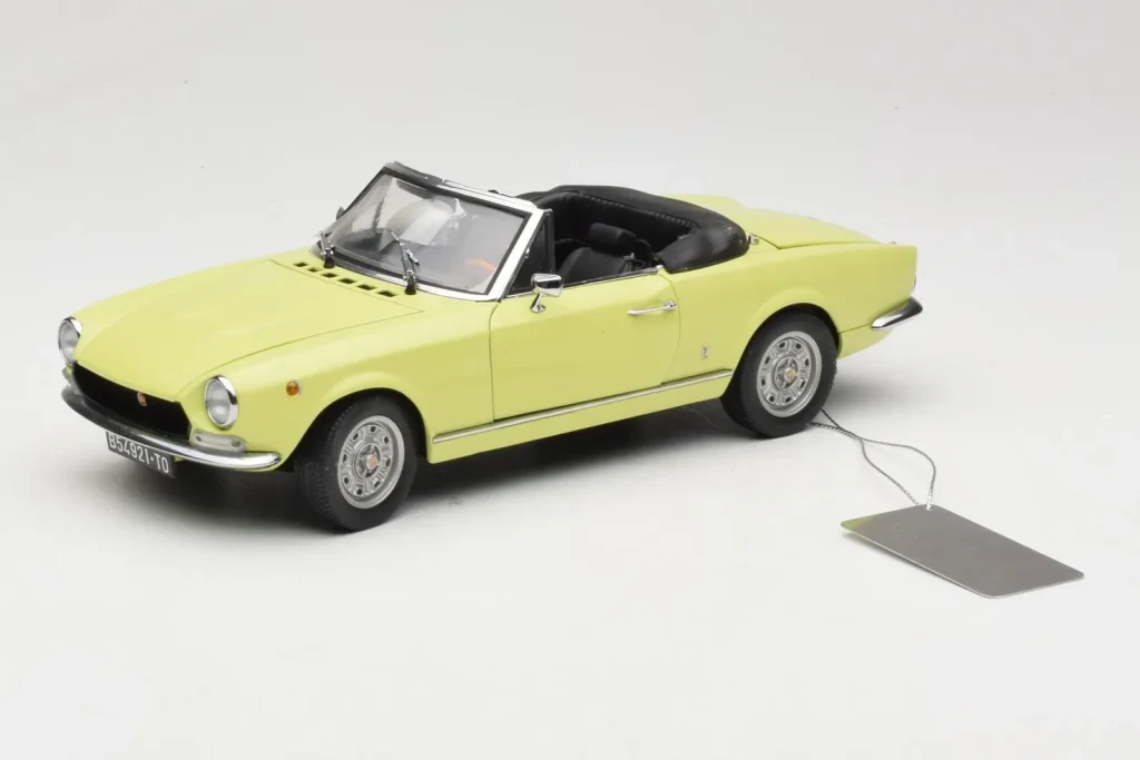 โมเดลรถ 1:18 Fiat 124 Spider BS1 สีเหลือง Sun Star (มือสอง)