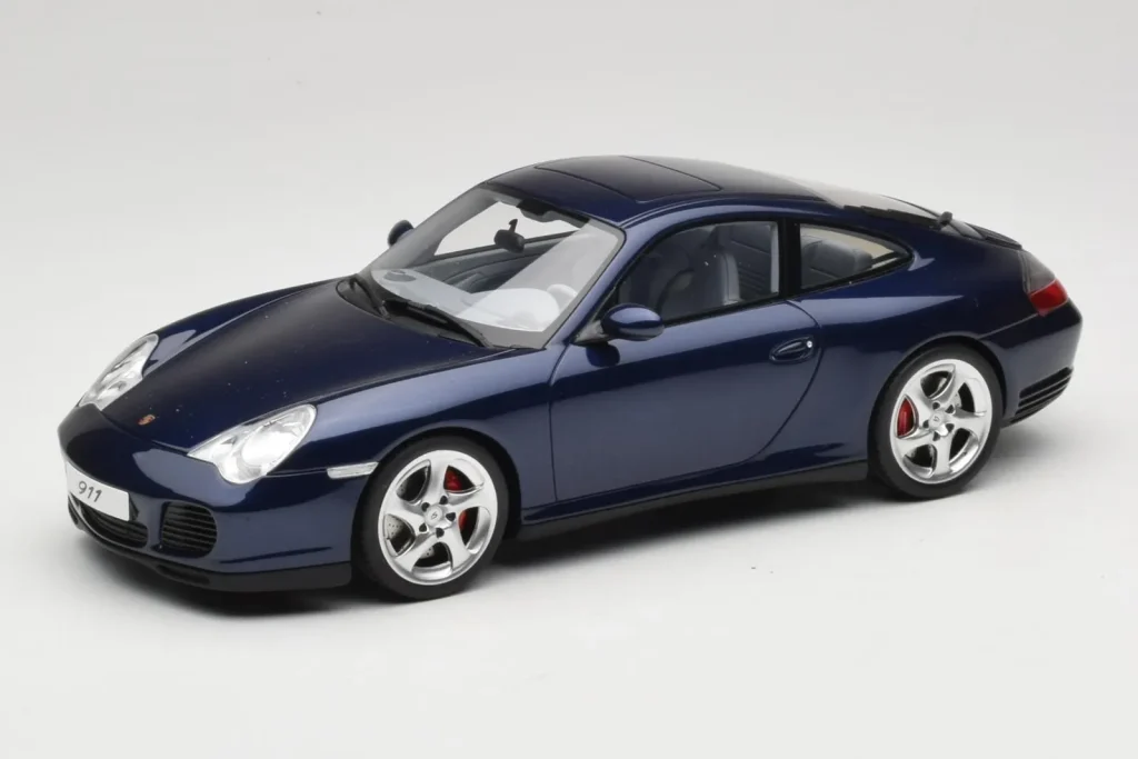 โมเดลรถ 1:18 Porsche 911 996.2 Carrera 4S Dark Blue GT Spirit