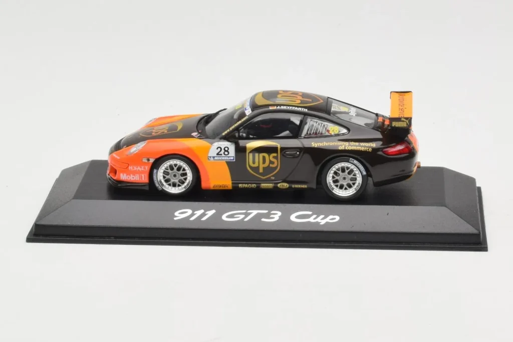 Model 1:43 Porsche 911 997 GT3 Cup #28 M. Seffarth Carrera Cup year 2006 Minichamps