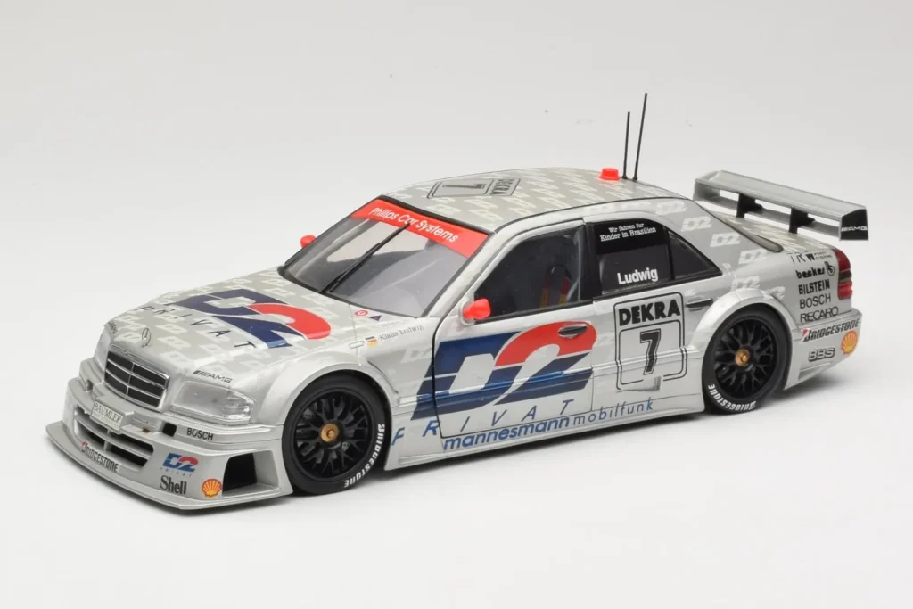 โมเดลรถ 1:18 Mercedes C-Class W202 #7 K. Ludwig AMG-Mercedes Team Zakspeed DTM ปี 1994 UT Models (มือสอง)