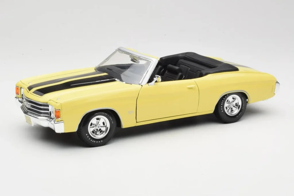 Model 1:18 Chevrolet Chevelle SS 454 yellow Maisto