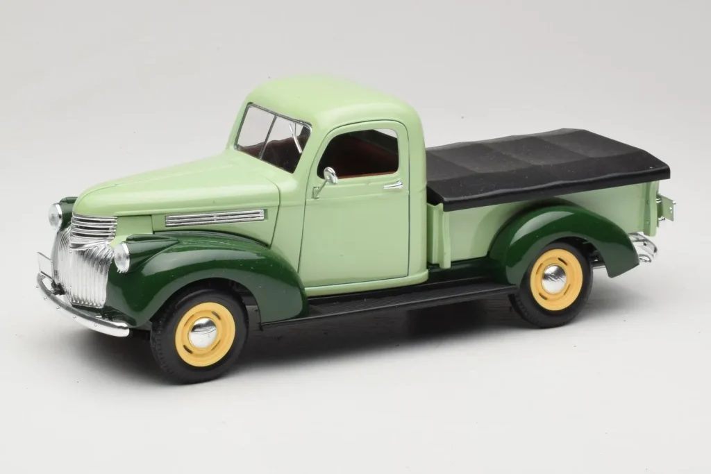 Model 1:18 Chevrolet Pickup green Solido