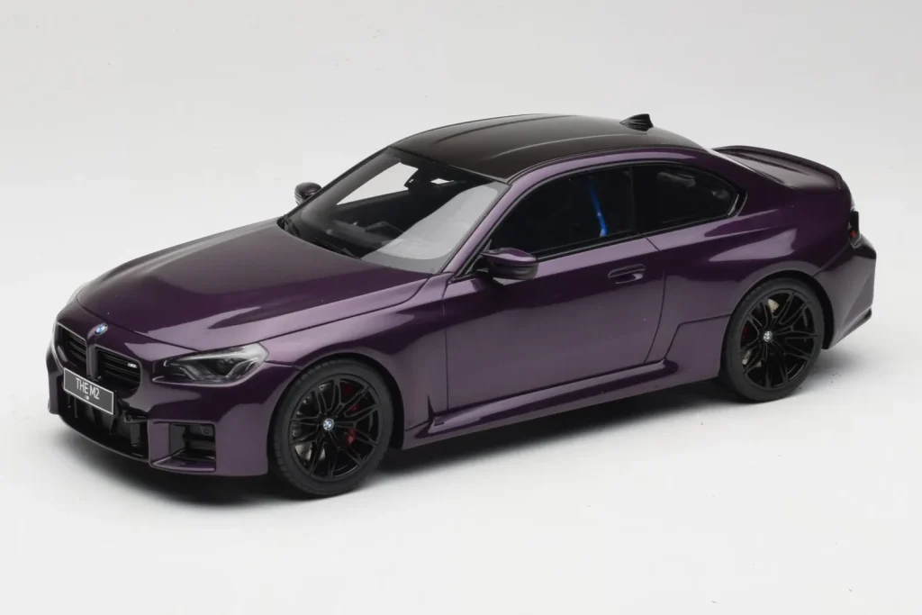 Model 1:18 BMW M2 G87 Twilight purple GT Spirit