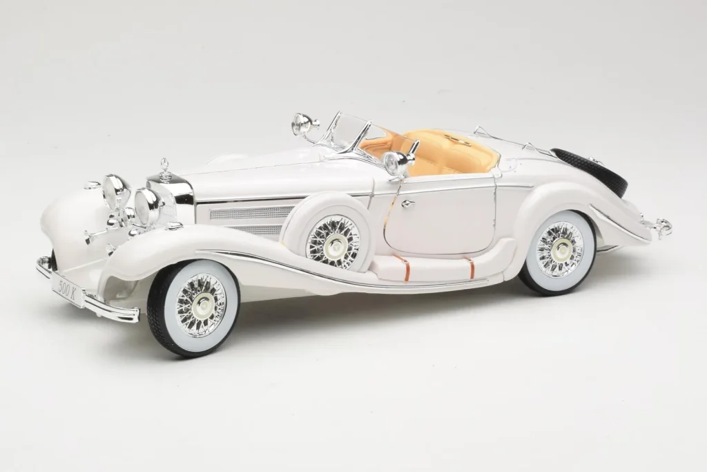 โมเดลรถ 1:18 Mercedes 500K Special Roadster White Premiere Edition Maisto (มือสอง)