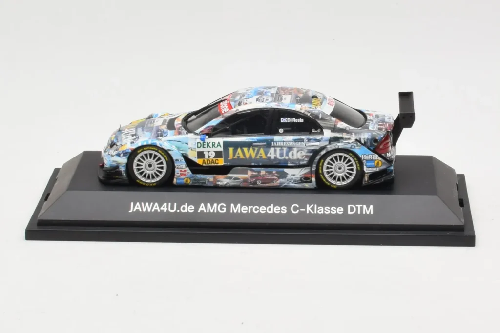 Model 1:43 Mercedes C-Class C204 DTM #19 P. di Resta DTM year 2007 Minichamps