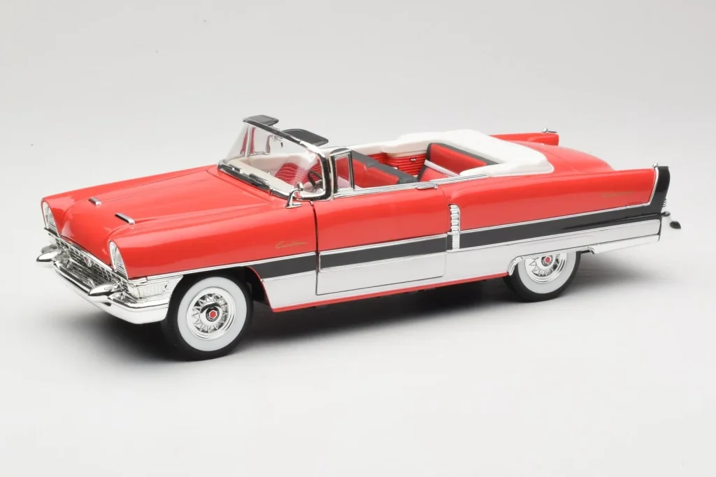 โมเดลรถ 1:18 Packard Caribbean Convertible สีแดง American Mint (มือสอง)
