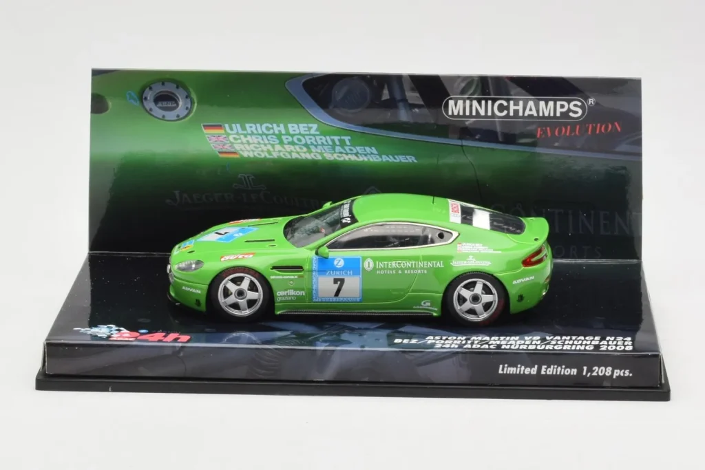 โมเดลรถ 1:43 Aston Martin V8 Vantage N24 #7 U. Bez / Porritt / R. Meaden 24 Hours Nurburgring ปี 2008 Minichamps (มือสอง)
