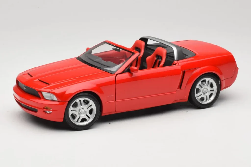 โมเดลรถ 1:18 Ford Mustang S197 GT Convertible สีแดง Beanstalk Group (มือสอง)