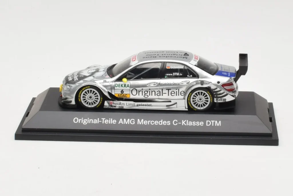 Model 1:43 Mercedes C-Class C204 DTM #6 B. Schneider DTM year 2008 Minichamps