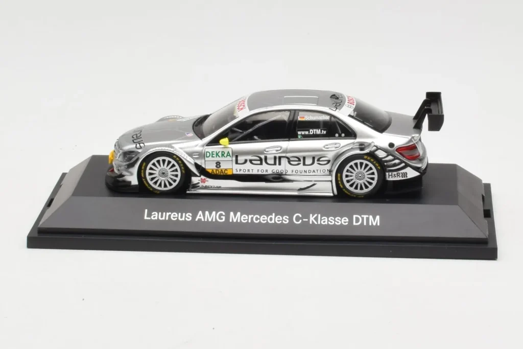 Model 1:43 Mercedes C-Class C204 #8 R. Schumacher HWA DTM year 2010 Minichamps