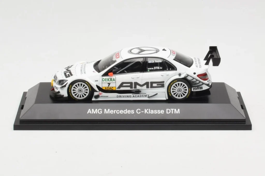 Model 1:43 Mercedes C-Class C204 DTM #7 P. di Resta DTM year 2010 Minichamps