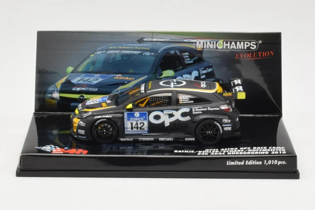 โมเดลรถ 1:43 Opel Astra OPC #142 Rathje / Bueler / Scharf / Hoffmeister 24 Hours Nurburgring ปี 2010 Minichamps (มือสอง)