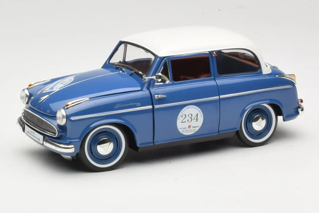 โมเดลรถ 1:18 Lloyd Alexander TS #234 สีน้ำเงิน Revell (มือสอง)