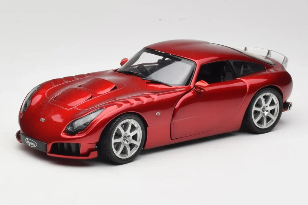 โมเดลรถ 1:18 TVR Sagaris สีแดง Revell (มือสอง)