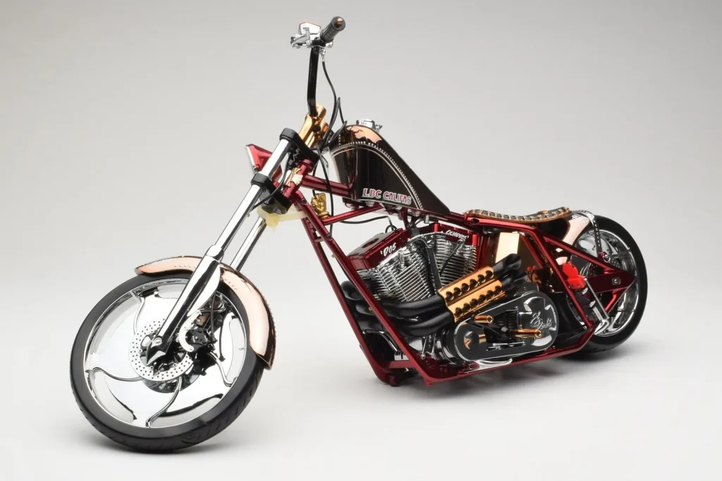 โมเดลรถ 1:5 Harley-Davidson West Coast Choppers Diablo Soft Tail Gold Red Minichamps (มือสอง)