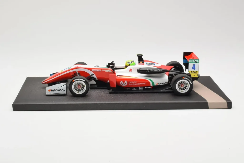 โมเดลรถ 1:18 Dallara Mercedes F317 #4 M. Schumacher Prema Theodore Racing European F3 Champion ปี 2018 Minichamps (มือสอง)