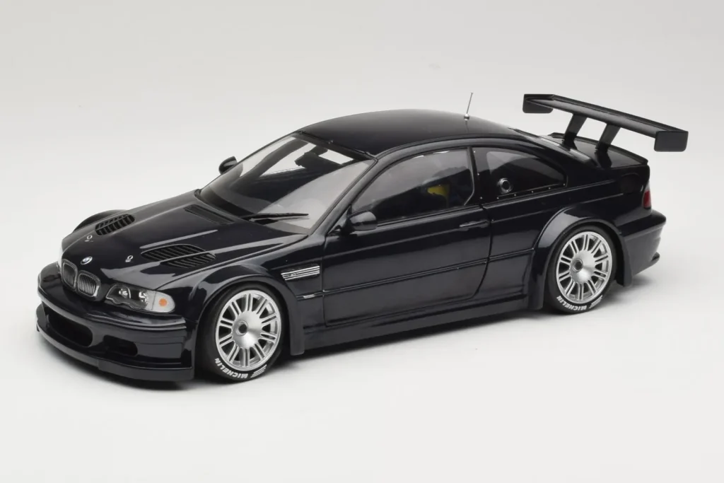 Model 1:18 BMW M3 E46 GTR Street Carbon Black Minichamps