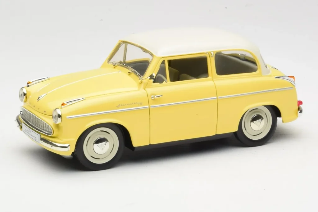โมเดลรถ 1:18 Lloyd Alexander TS สีเหลือง Revell (มือสอง)