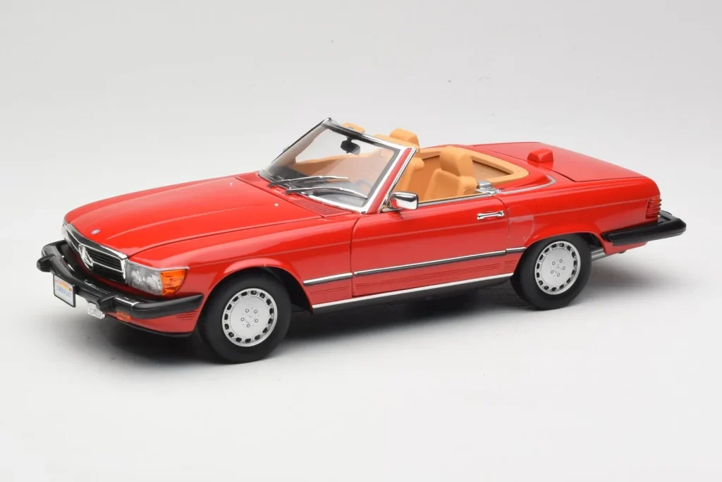 车型 1:18 Mercedes 300 SL R107 红色 Norev