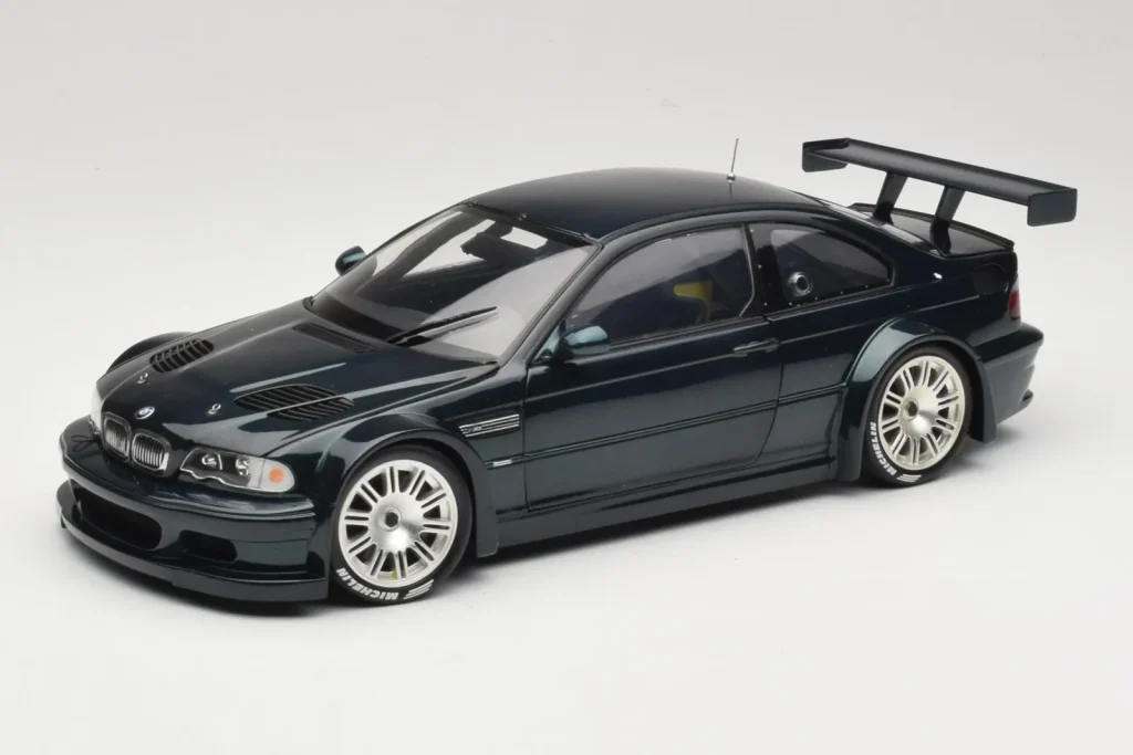 车型 1:18 BMW M3 E46 GTR Street Emerald 绿色 Minichamps